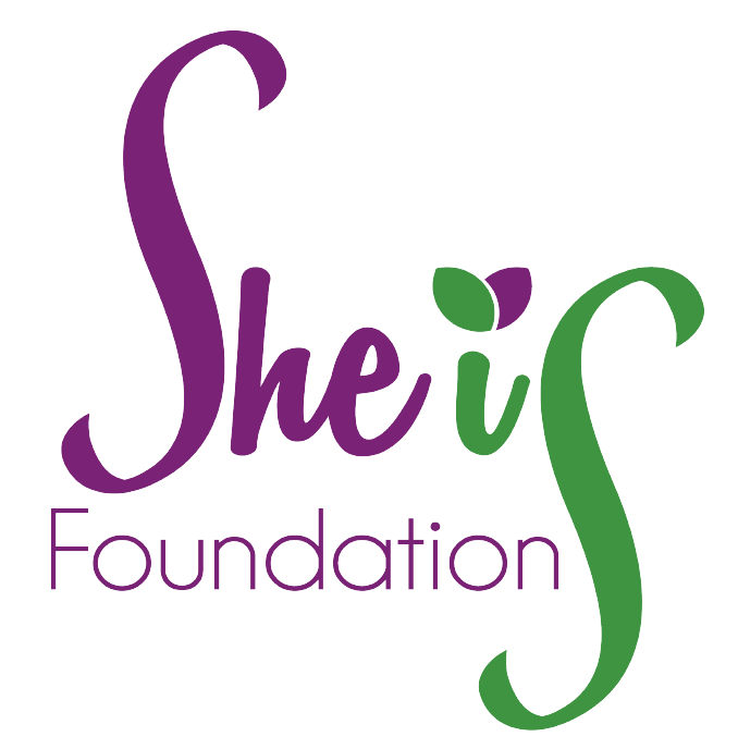 Logo de She is